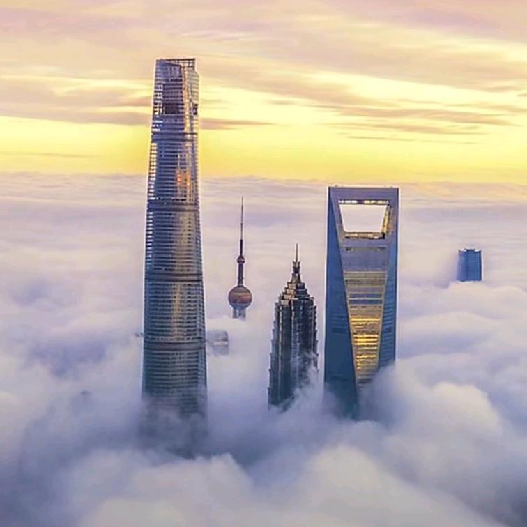 翱翔蓝天