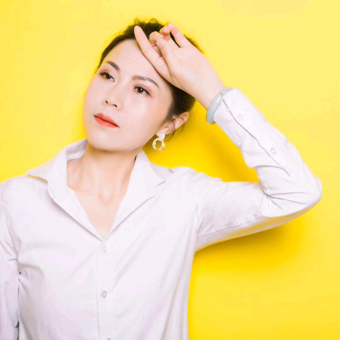 楚韵∽雨中百合