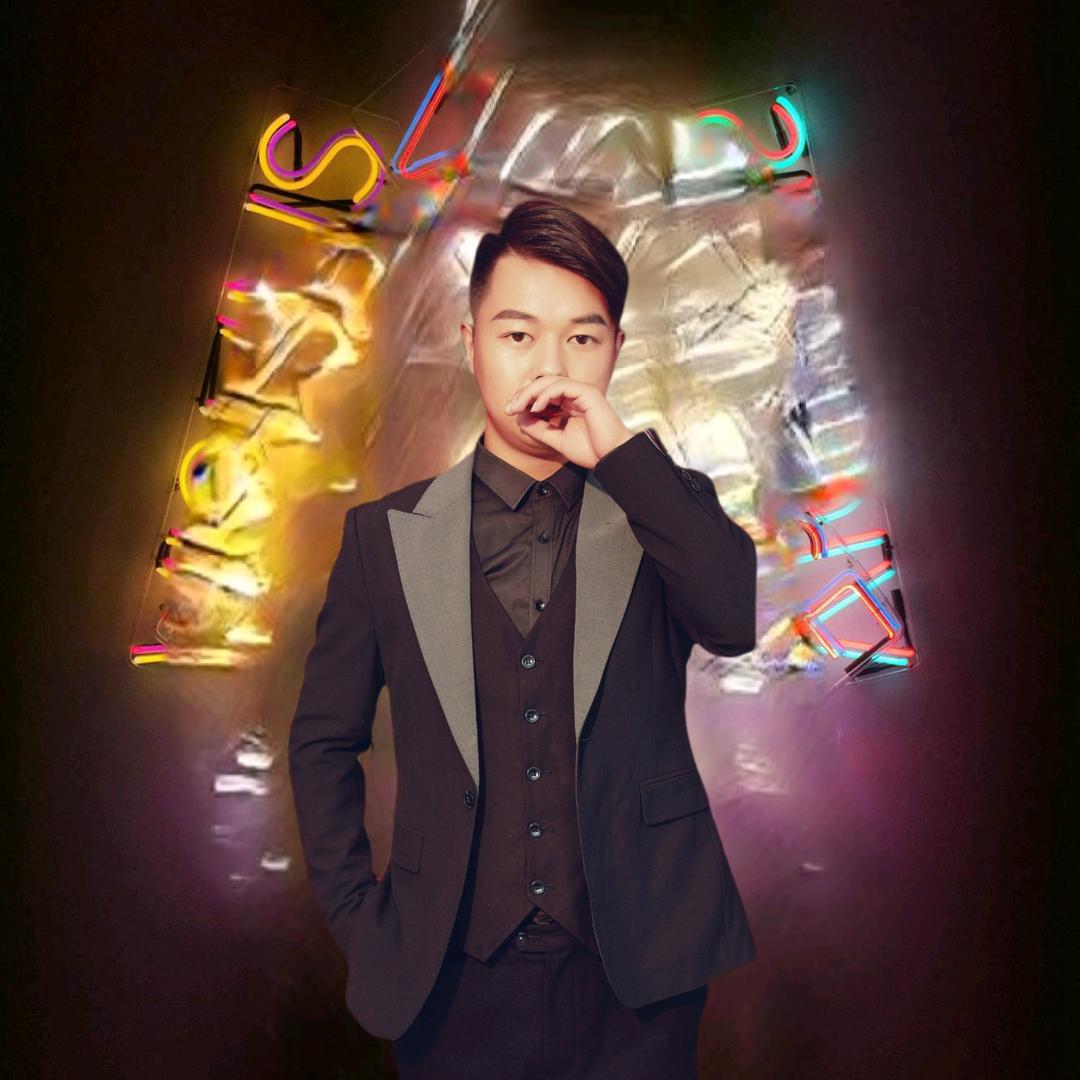 滑县赵龙演绎旋转大舞台