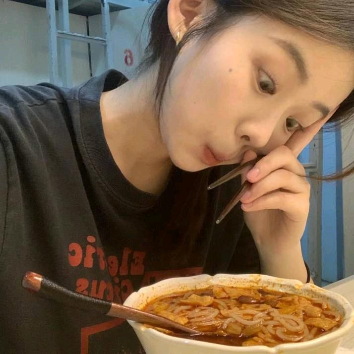 脸好圆👀