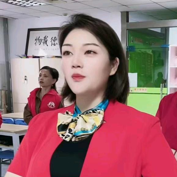 欧耶在成都做护工