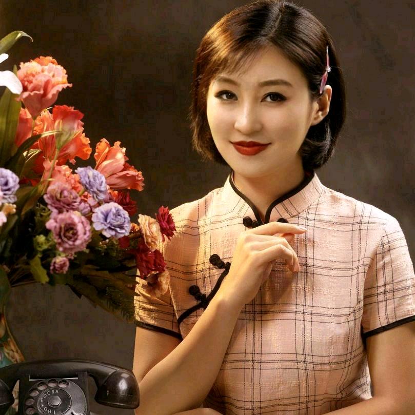 情怀红艳艳