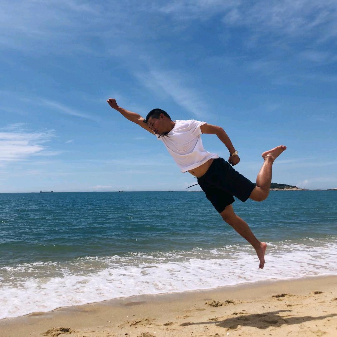 🏃💨Huang...喝王黄
