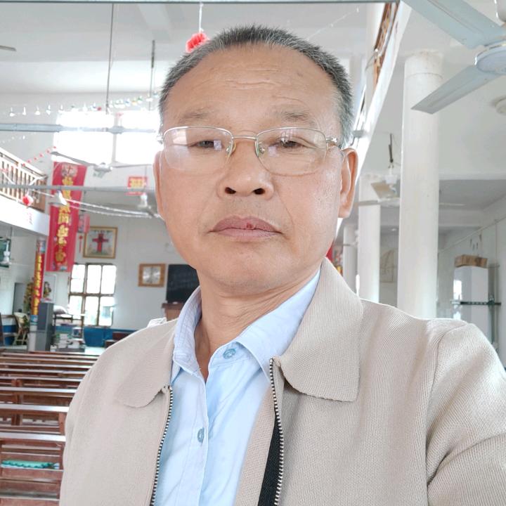 杨明明