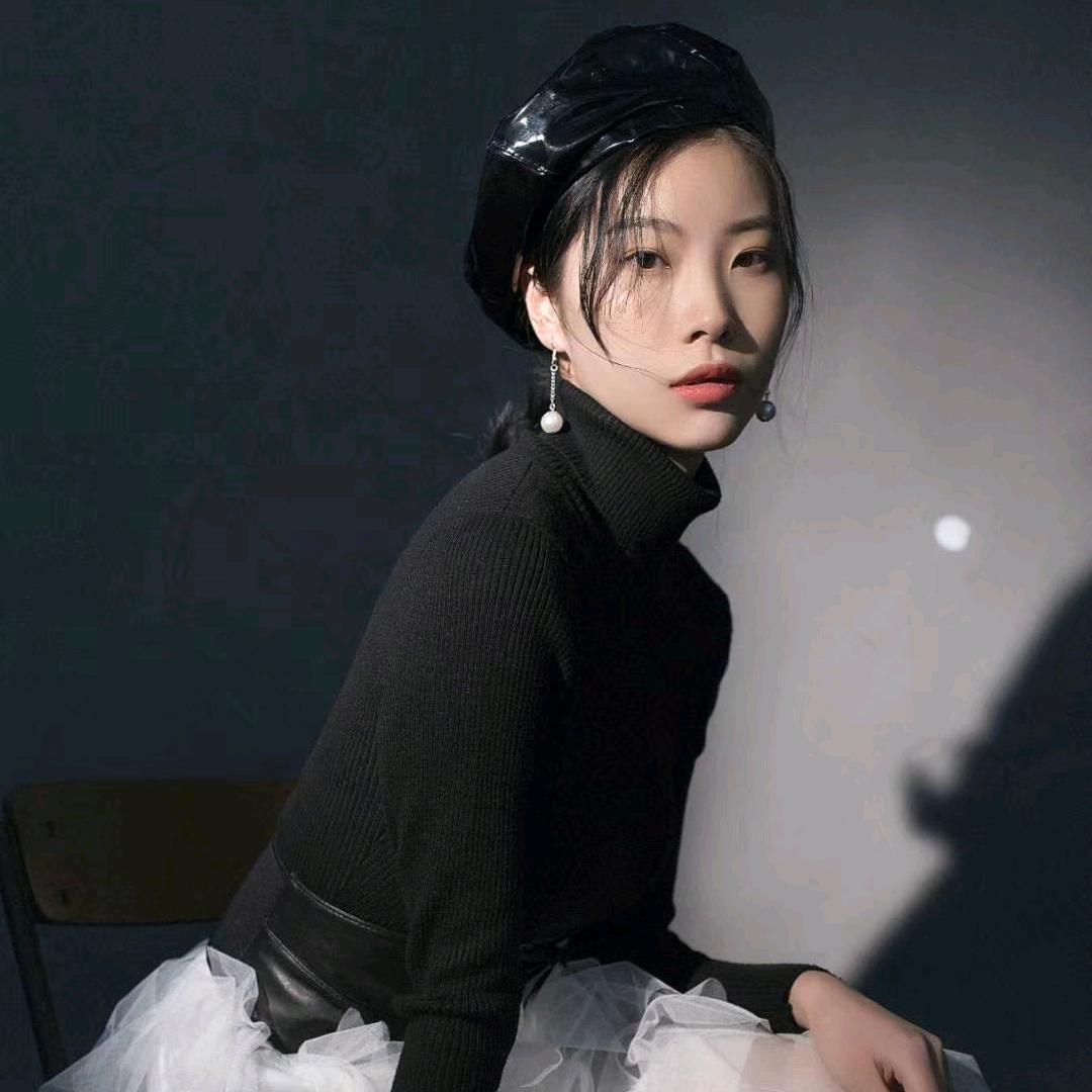 美宝学游泳