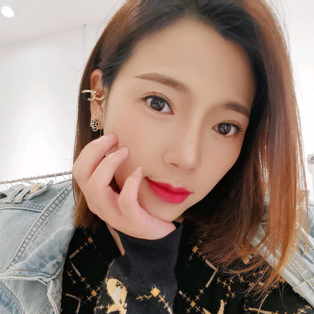 娅子👑