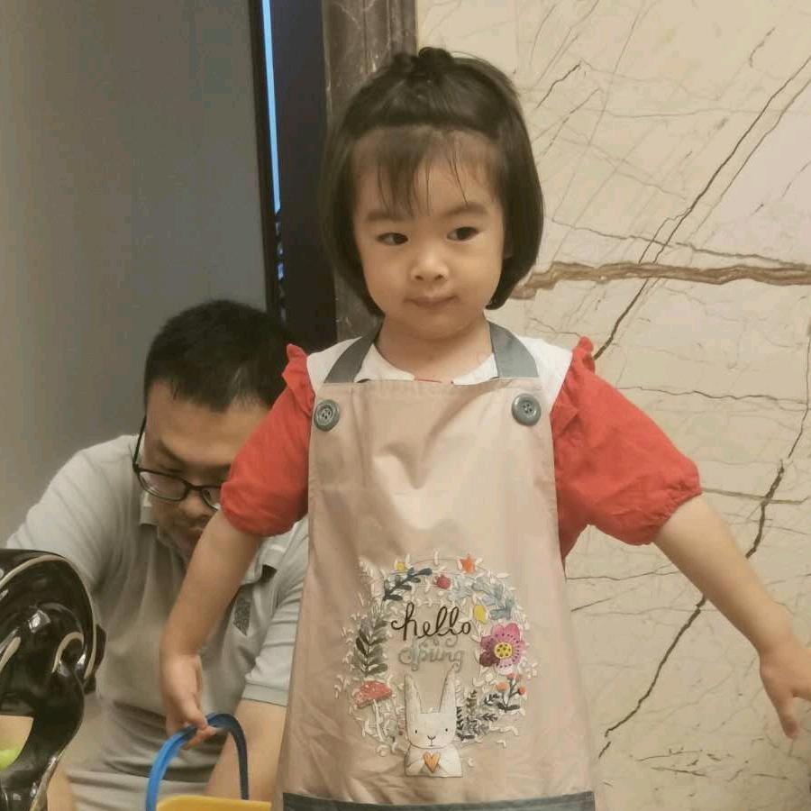 月球上奔跑的犀牛