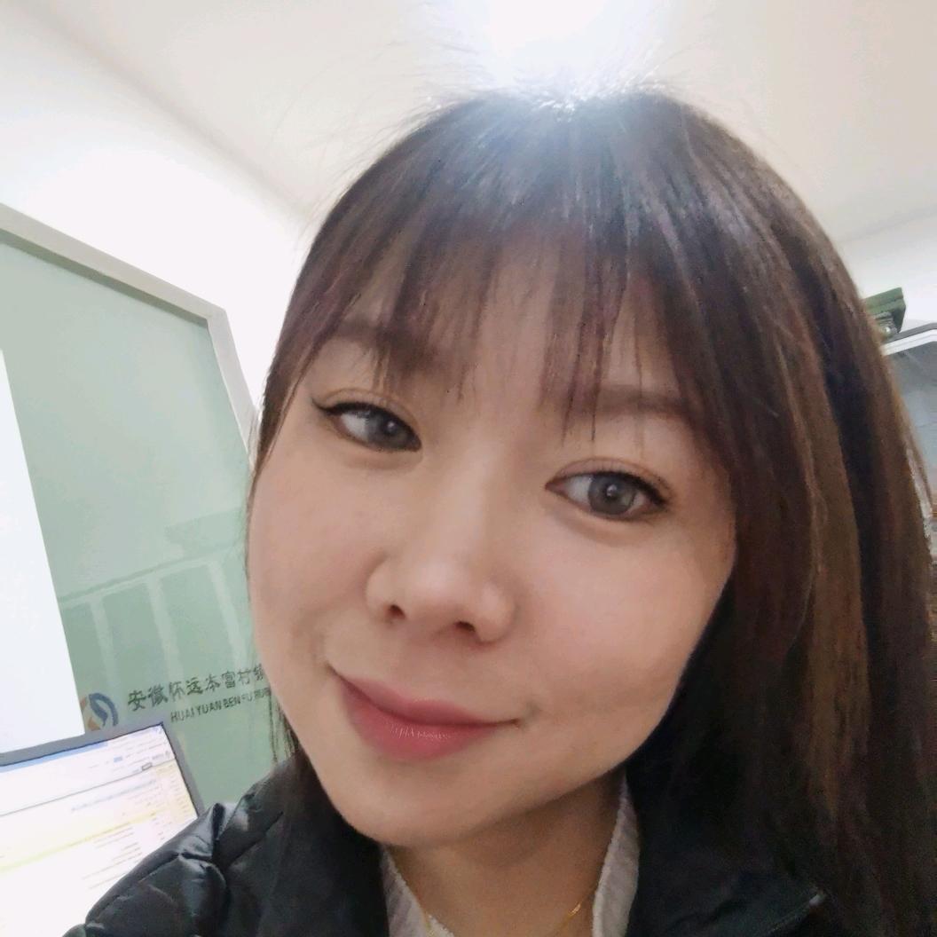 爱吃大饼的小圆脸