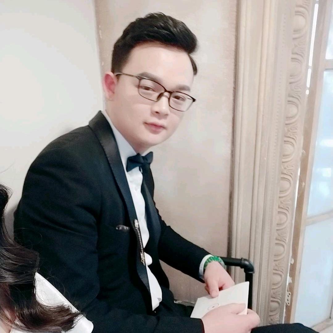 亮哥吖