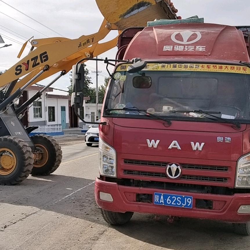 王文章收购小麦，玉米，