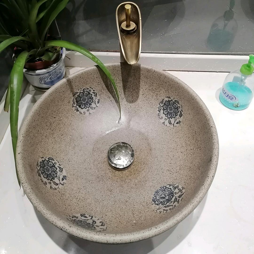 黄成