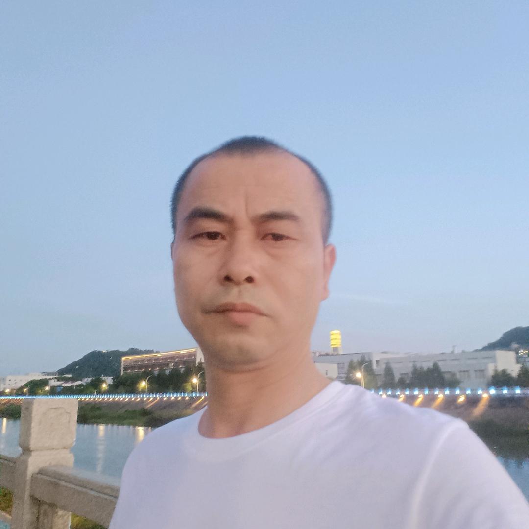 打洞大王李小兵