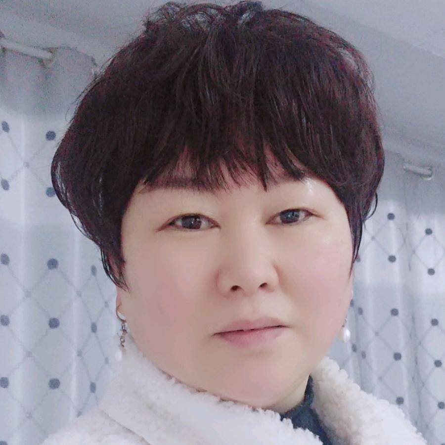 马店四超超市老板娘