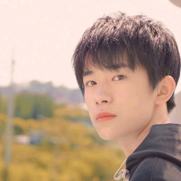 忘荃小童爱画画