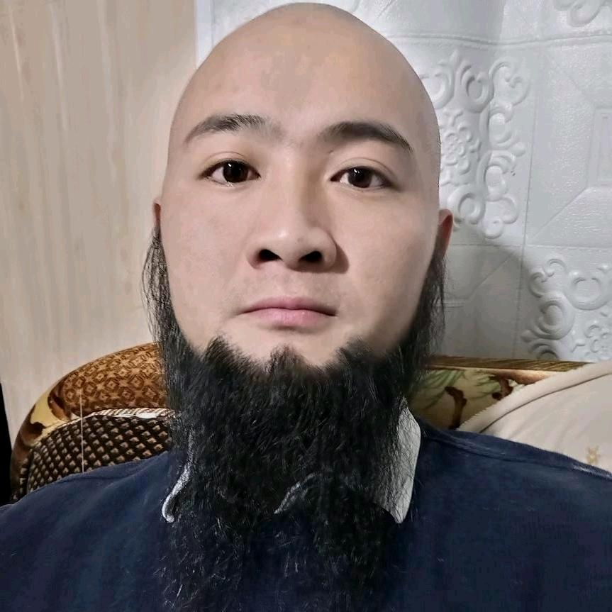 十年胡子哥
