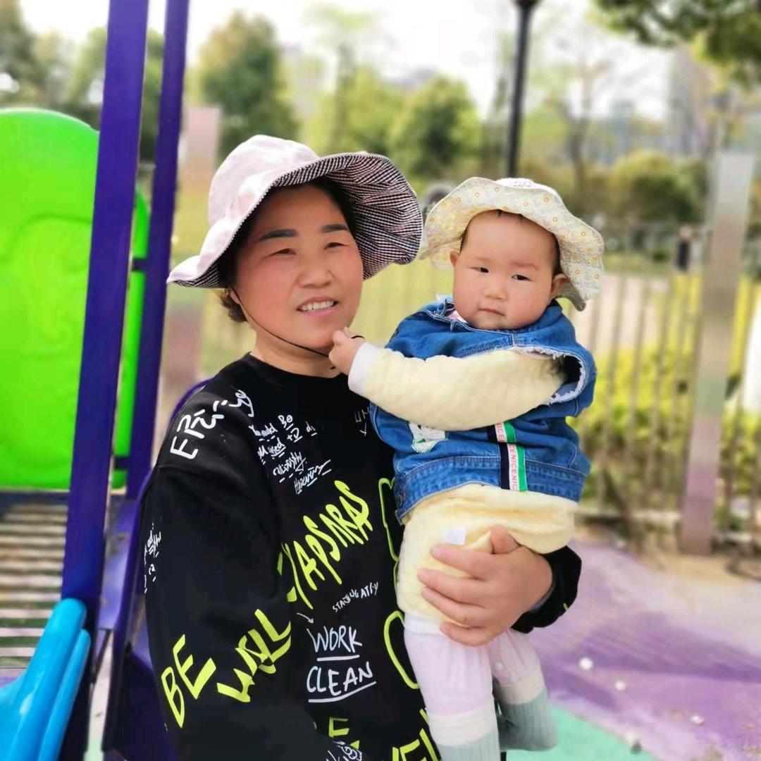 梅梅。