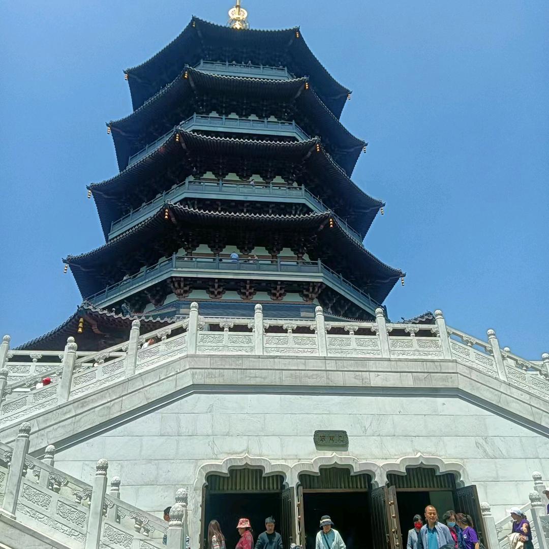 李华