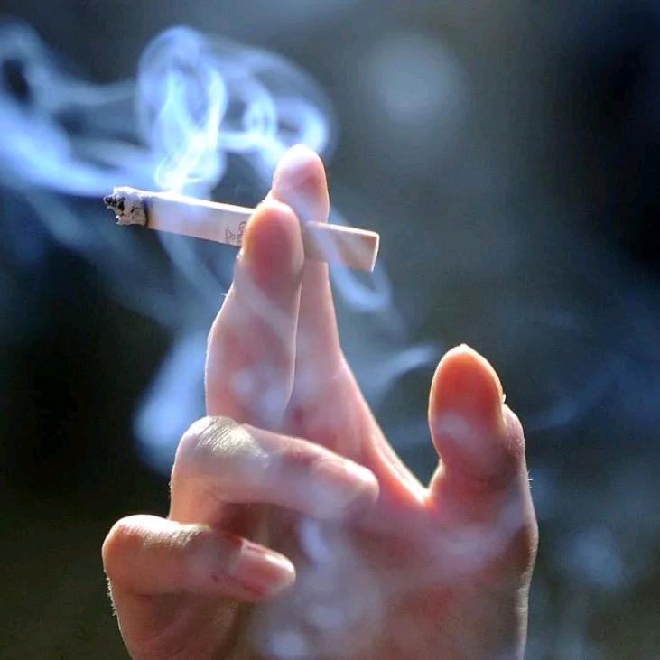 指尖徘徊の烟草味