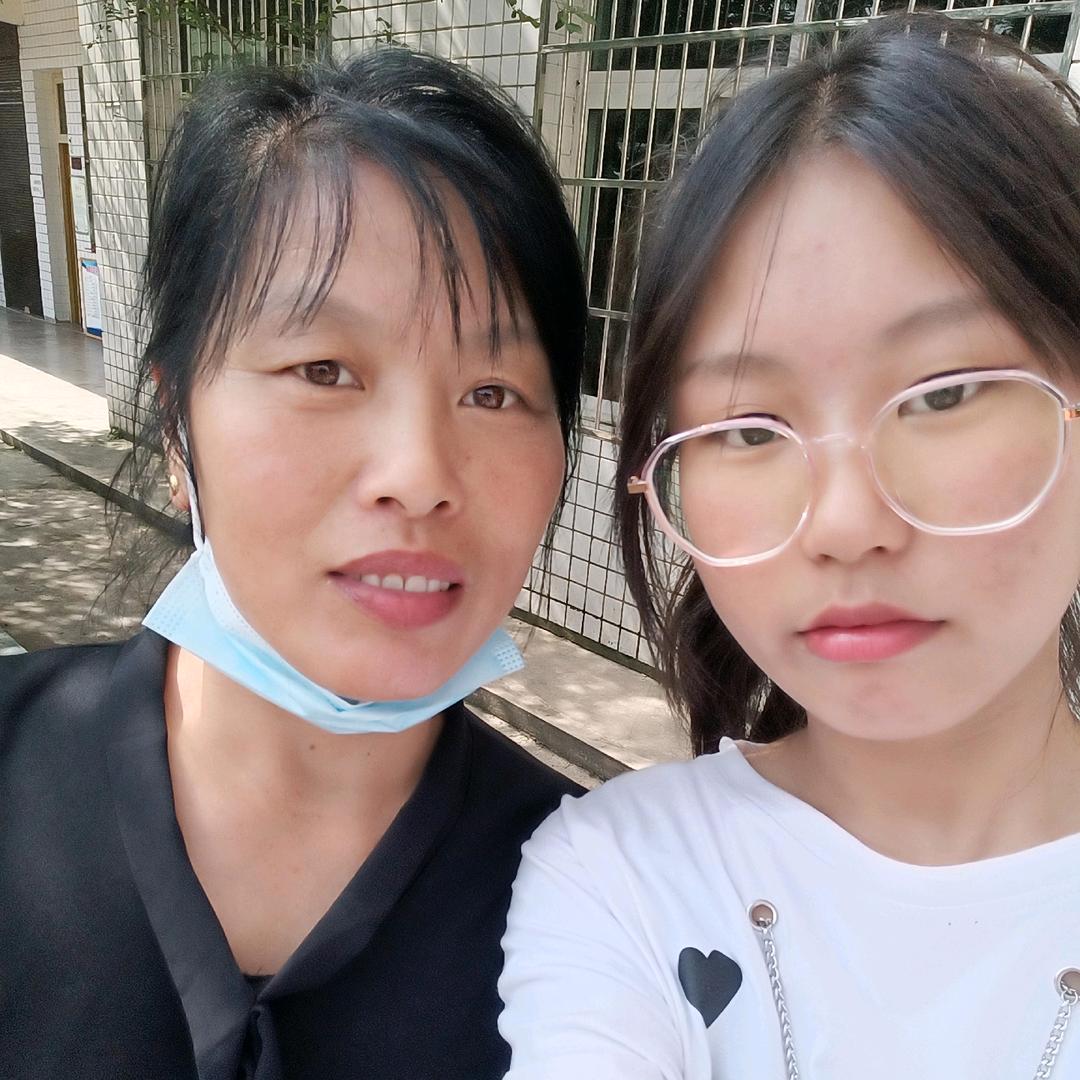 罗小琴