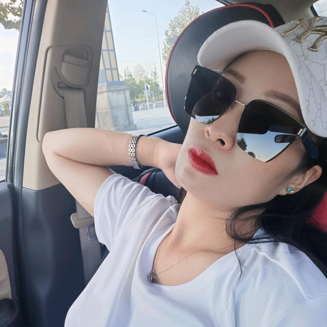 艾玲（不定期直播）