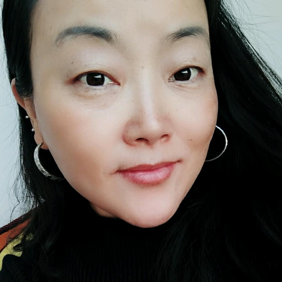 🍀🍀🍀  何姐姐