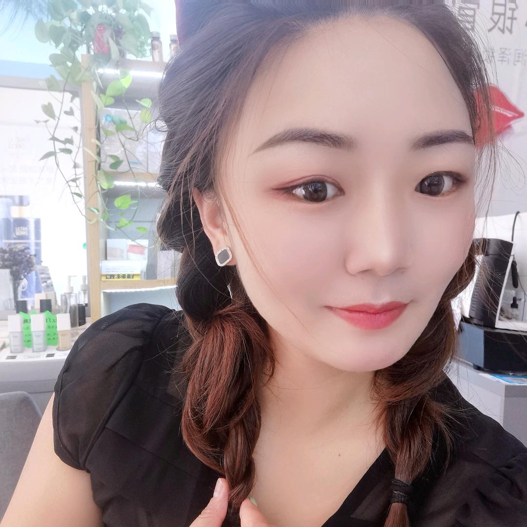 萃然皮肤规划师～秦霞