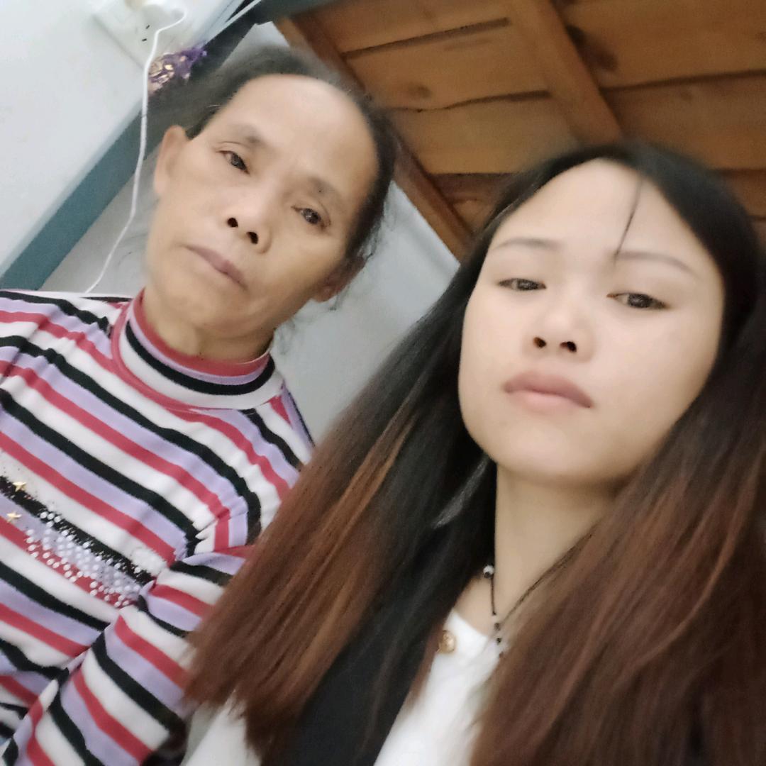 开心的奶奶