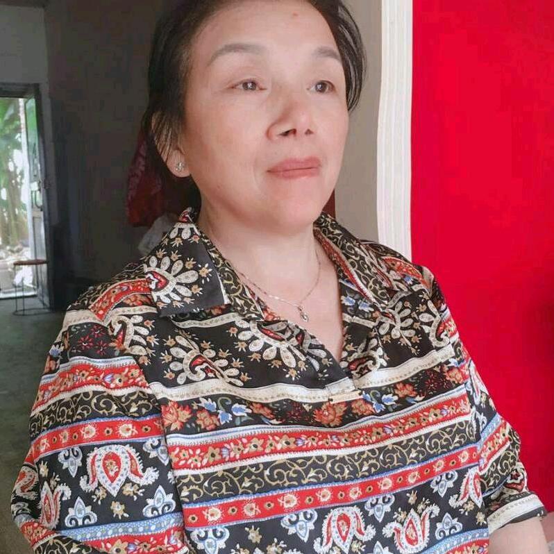 唱歌的卢姐