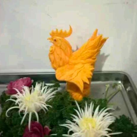 茜