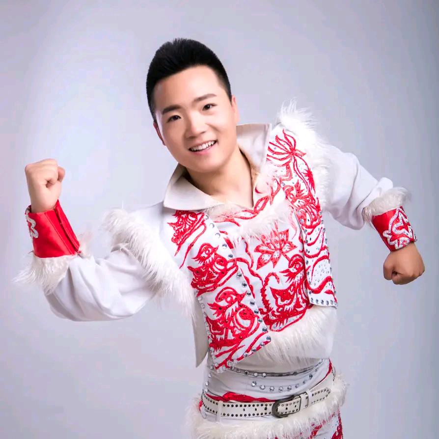 野强强原唱《泪蛋蛋掉在酒杯杯里》@抖音