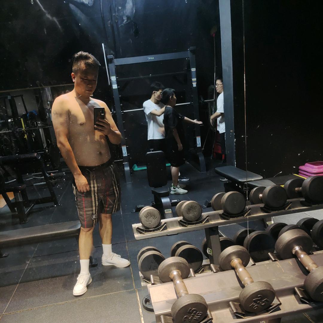 阿良✔哥，福鑫
