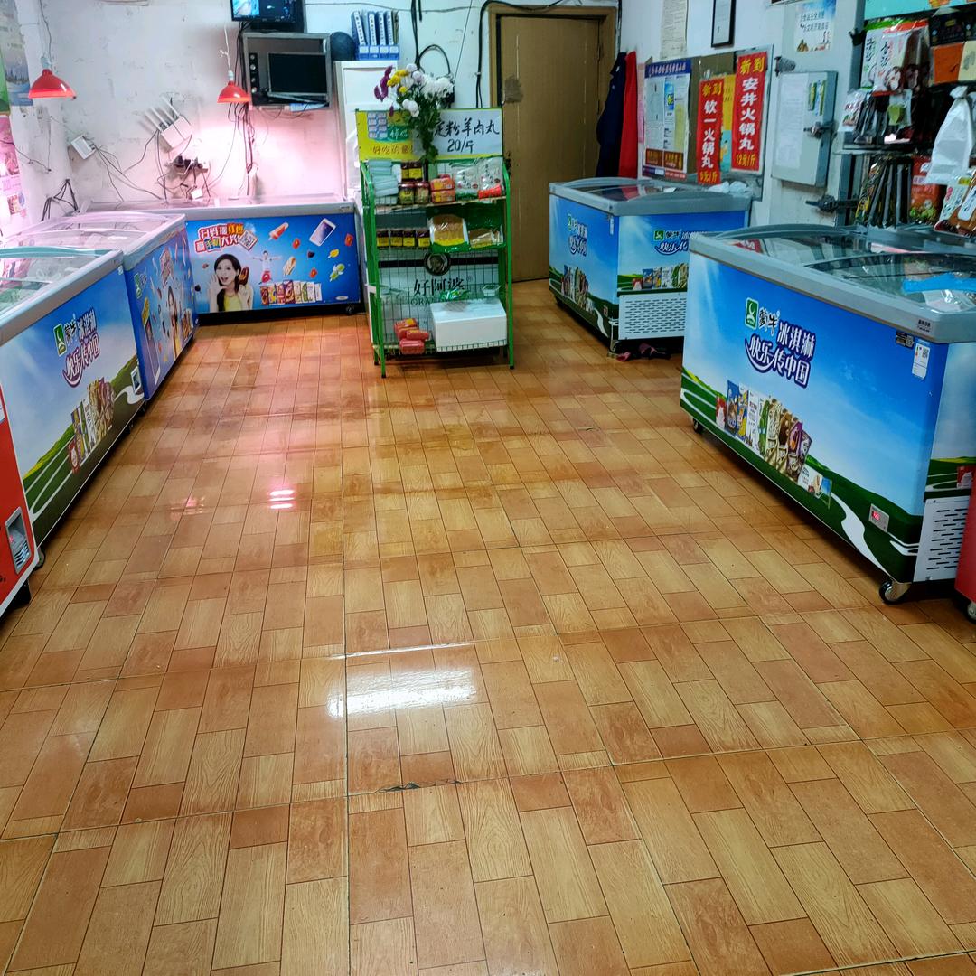 马姐卖冰棍平阴绪勇冷饮大世界