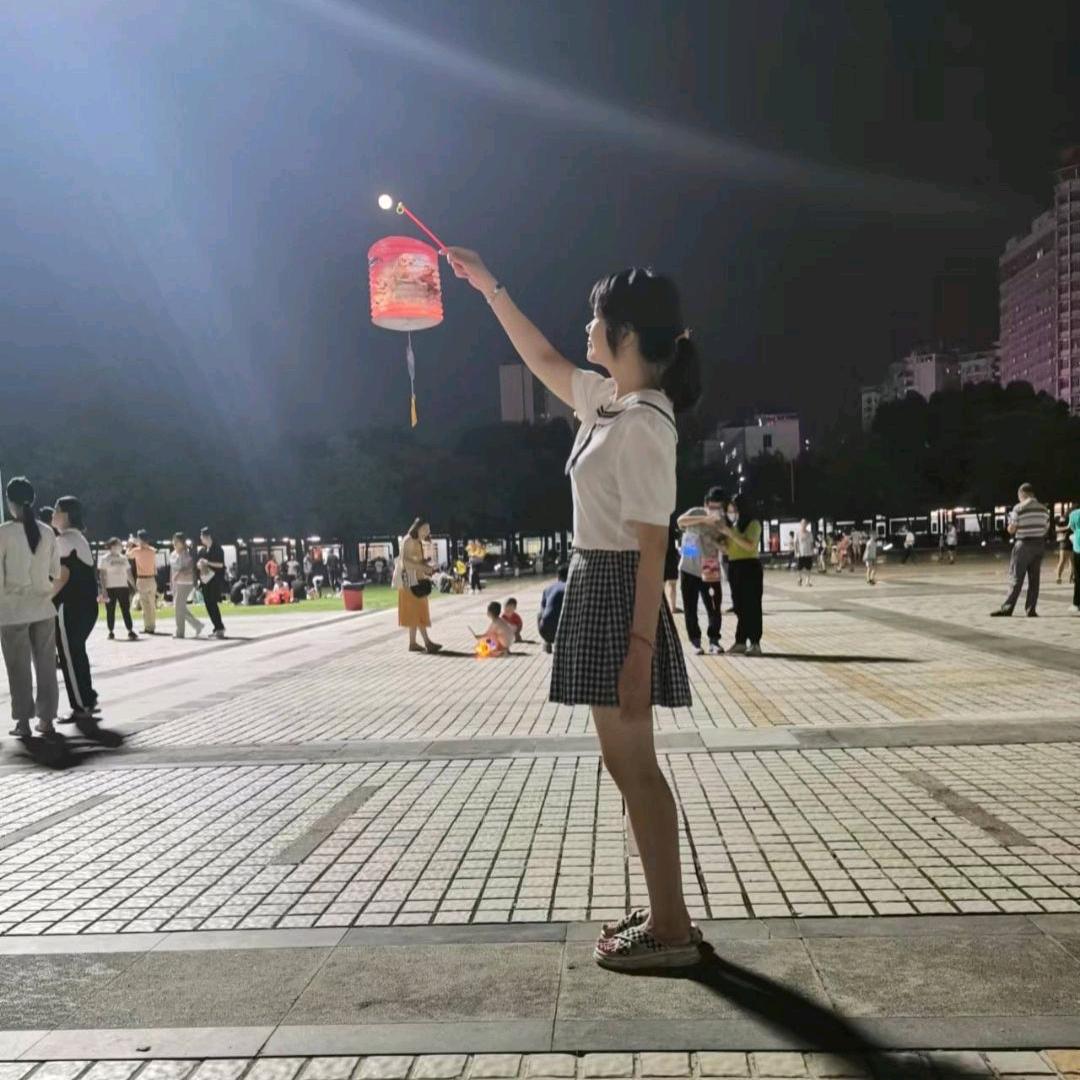 青山玉女肖绍谦头像