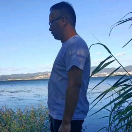 杨成功兰坪火鹰太阳能总代理