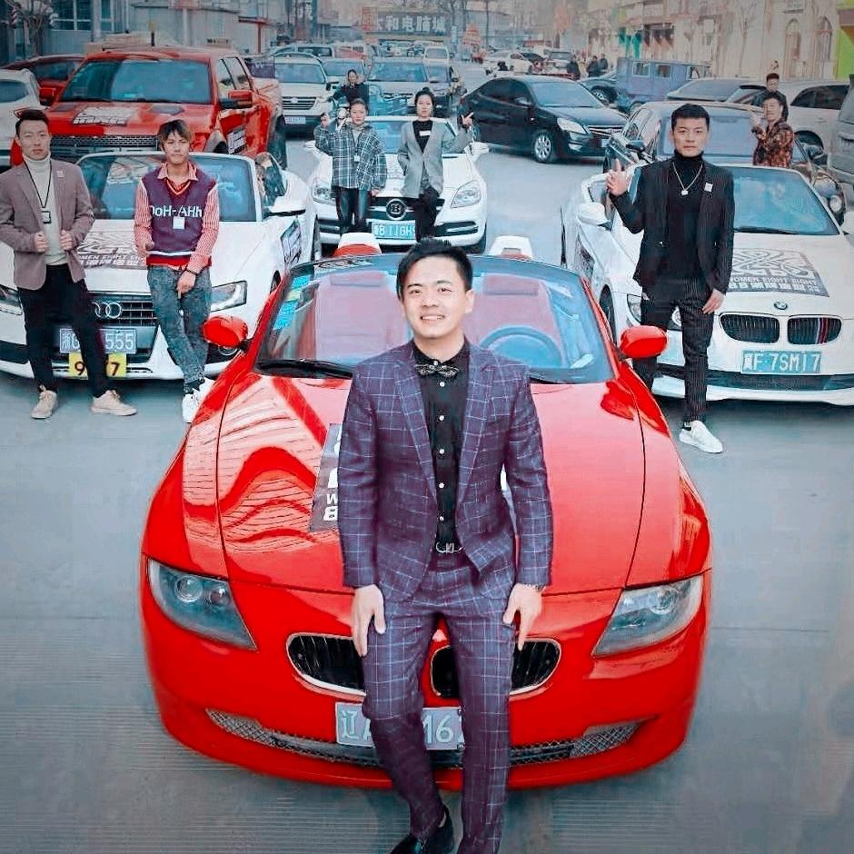 88潮牌造型店长  烫发专家