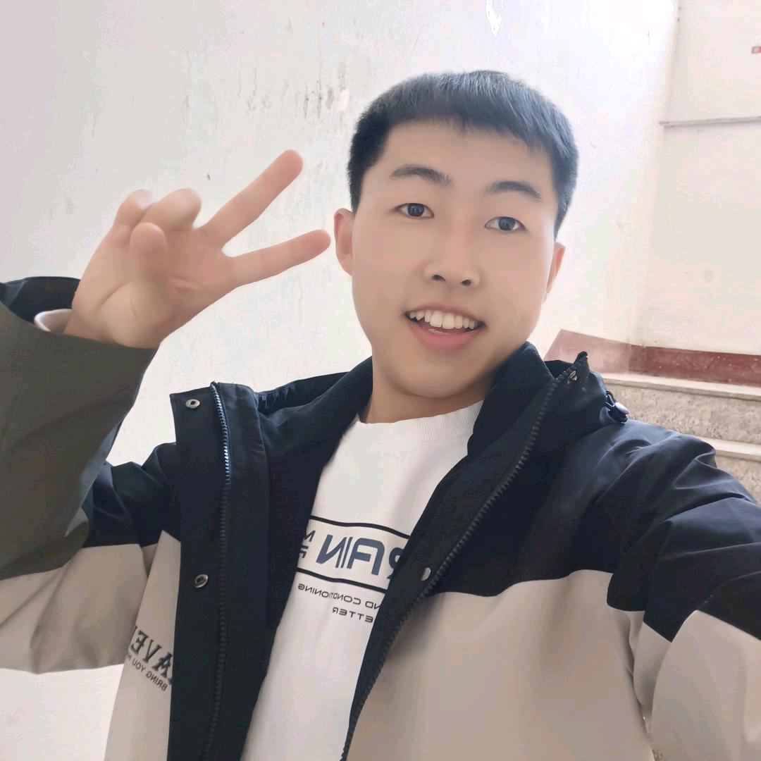爱笑的男孩儿