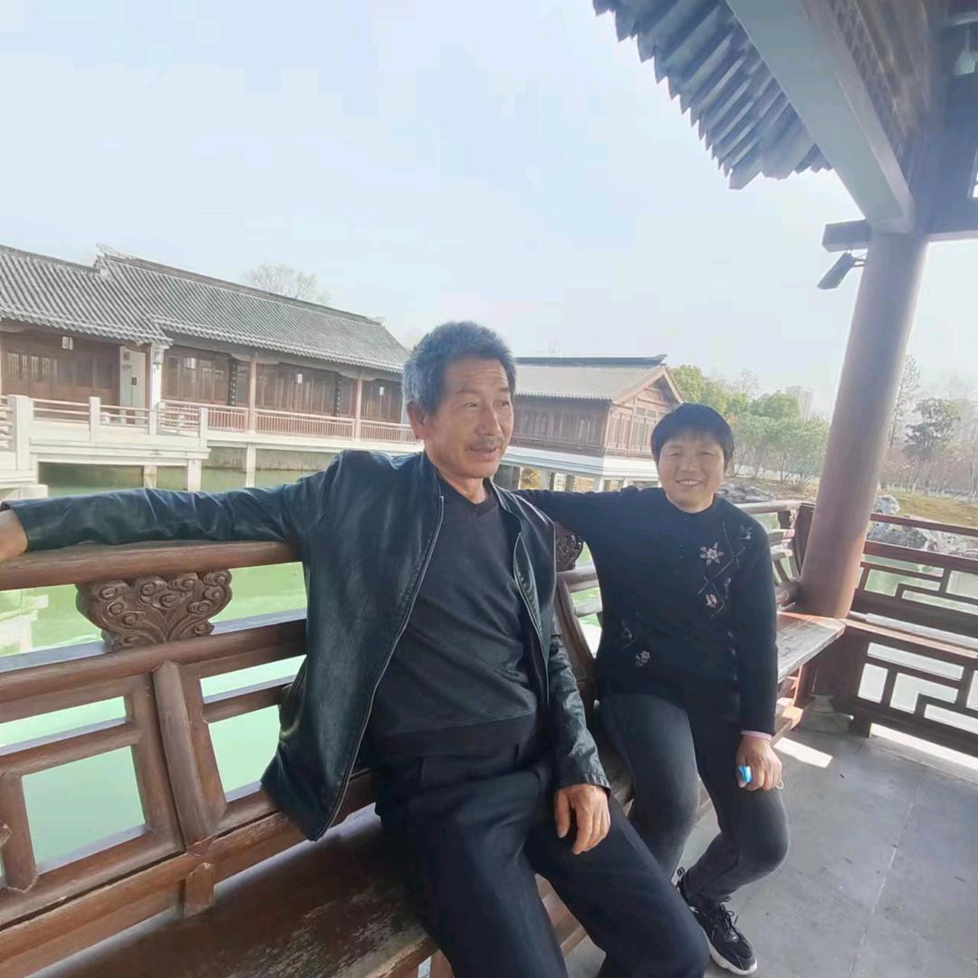 农机服务卢亚芹