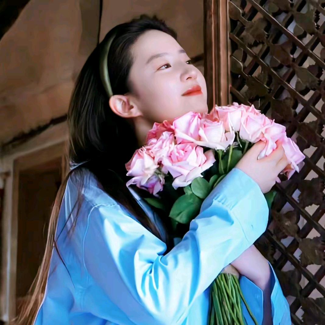 🌈玲玲爱吃香菜🌈