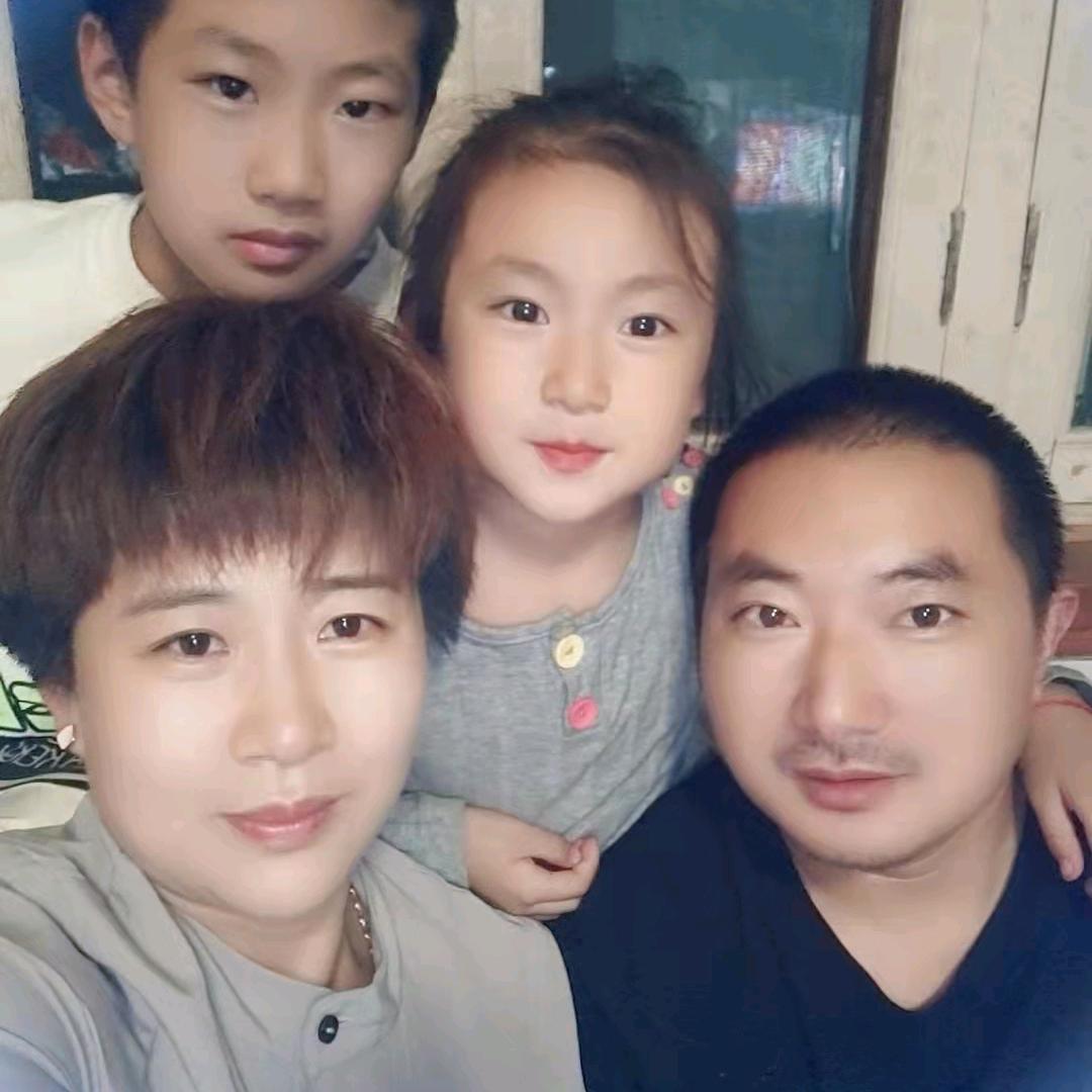 宋增光，鲜猪肉批发。