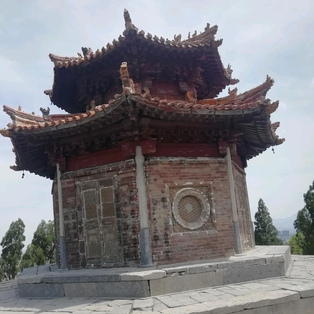 孙大圣还俗了。