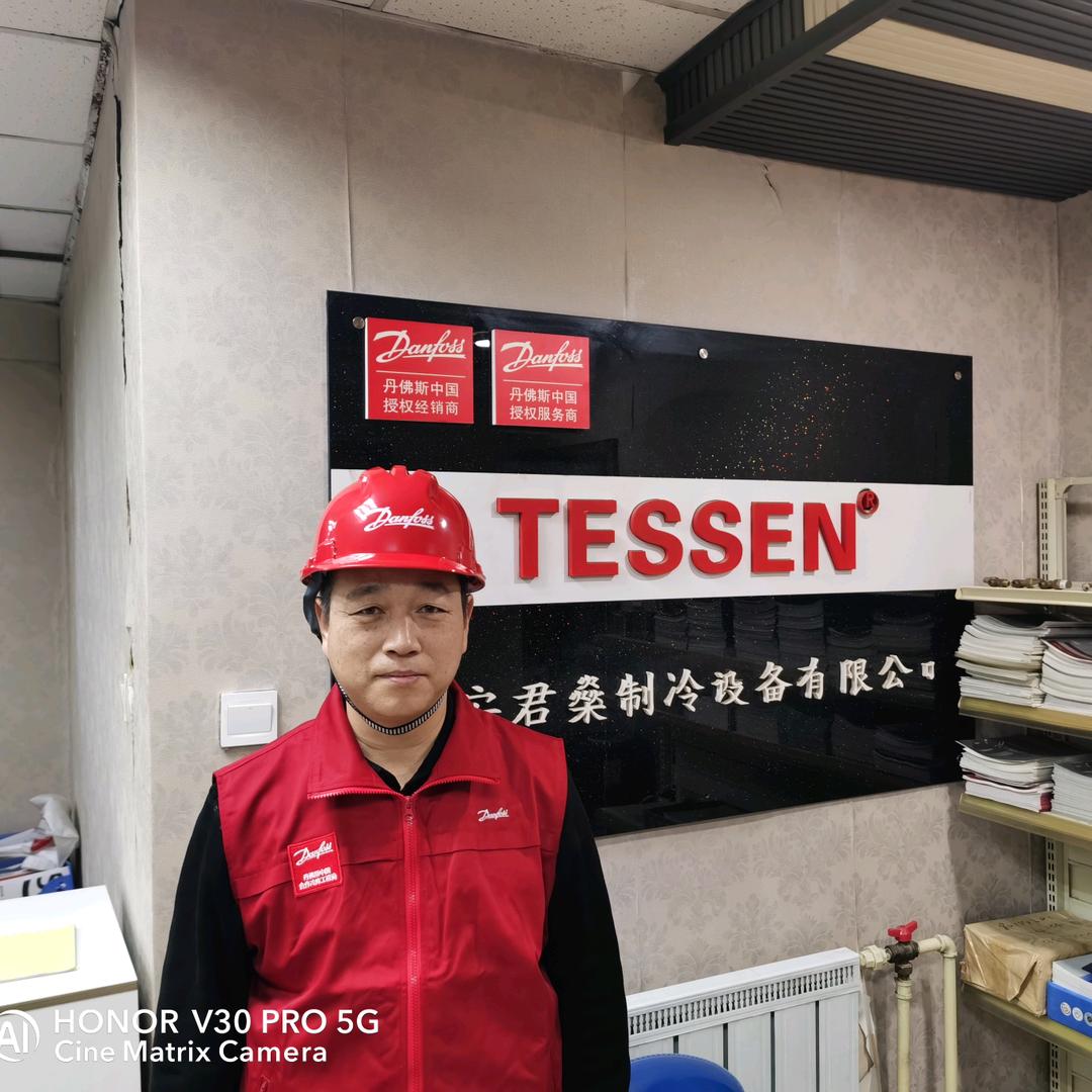 丹佛斯比泽尔杨军