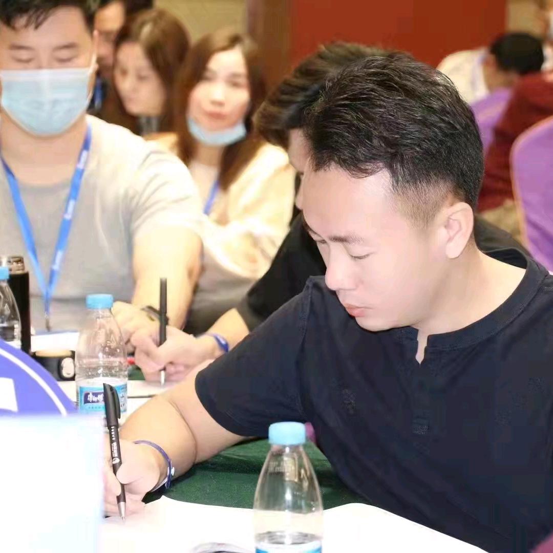 涛哥与智能灯
