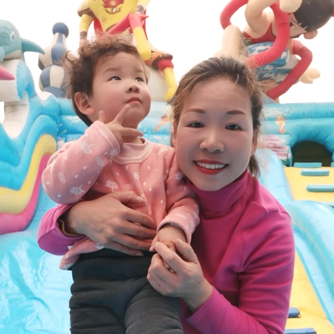 疯子姐……思琳琳