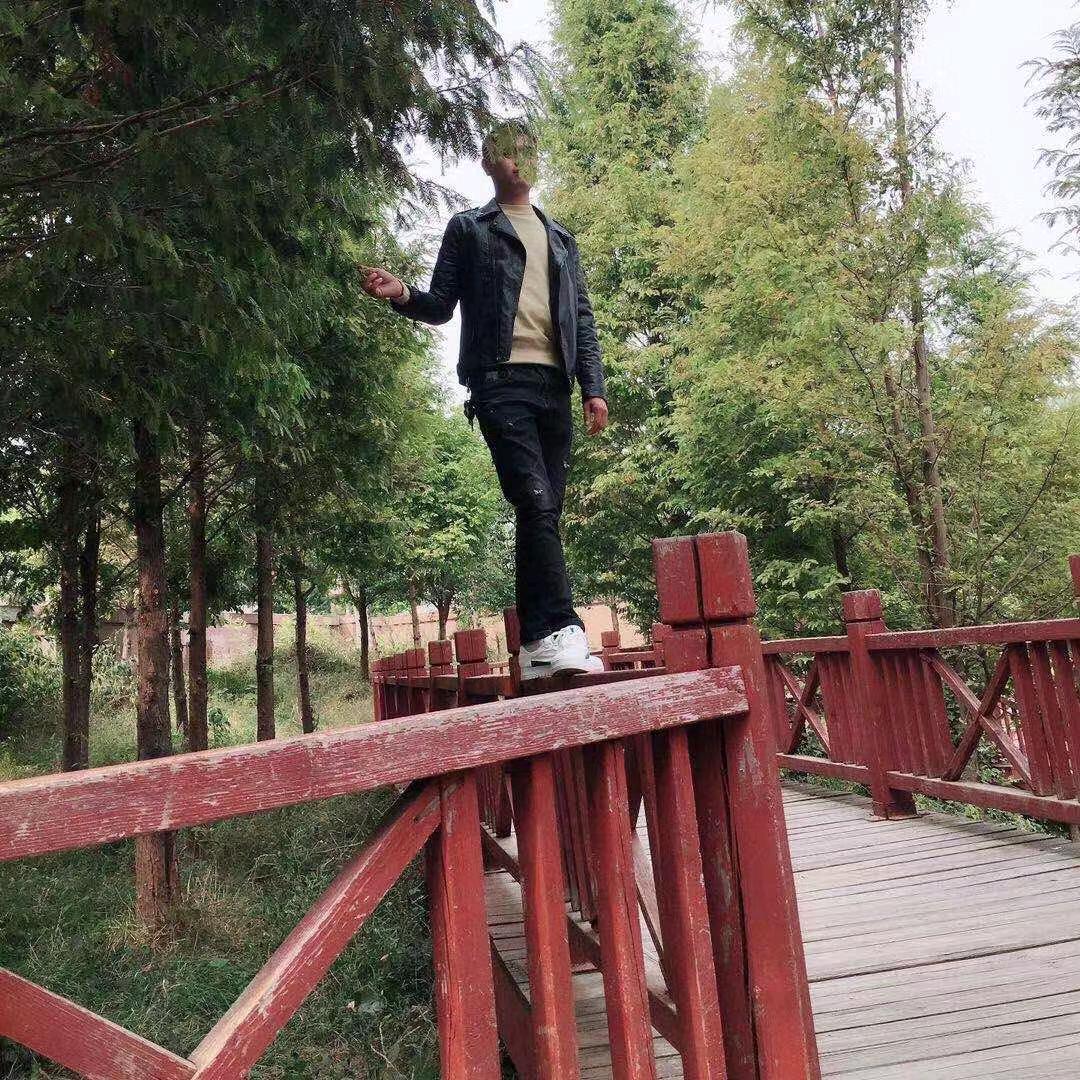 95后卡车小伙…..