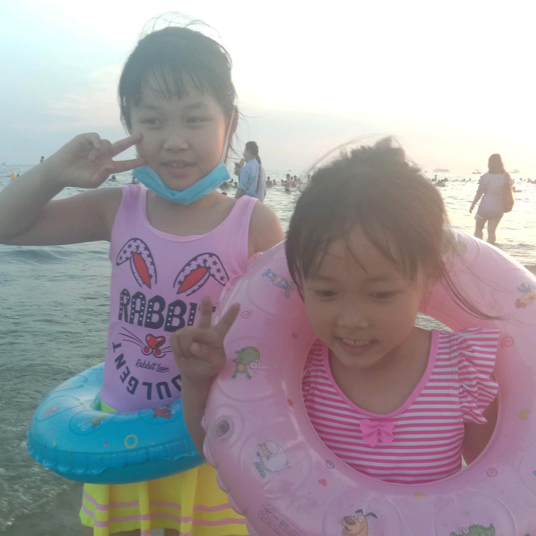 亚山金榜超市对面梁记酱香饼（鑫冠土鸡蛋)