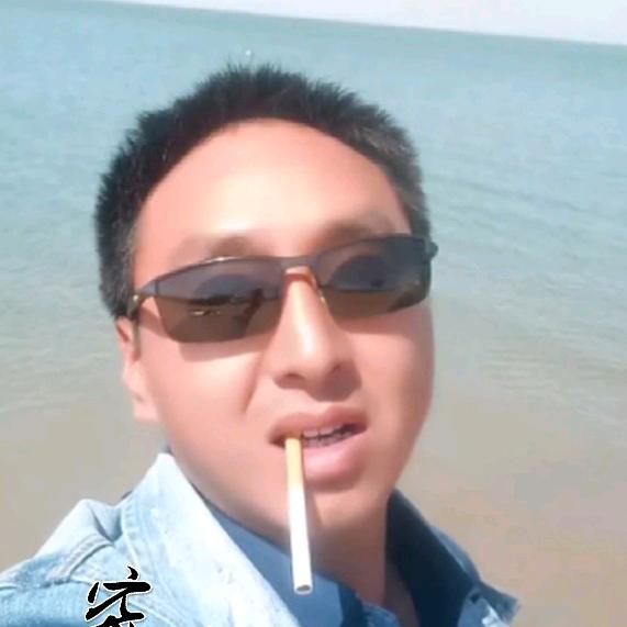 宏