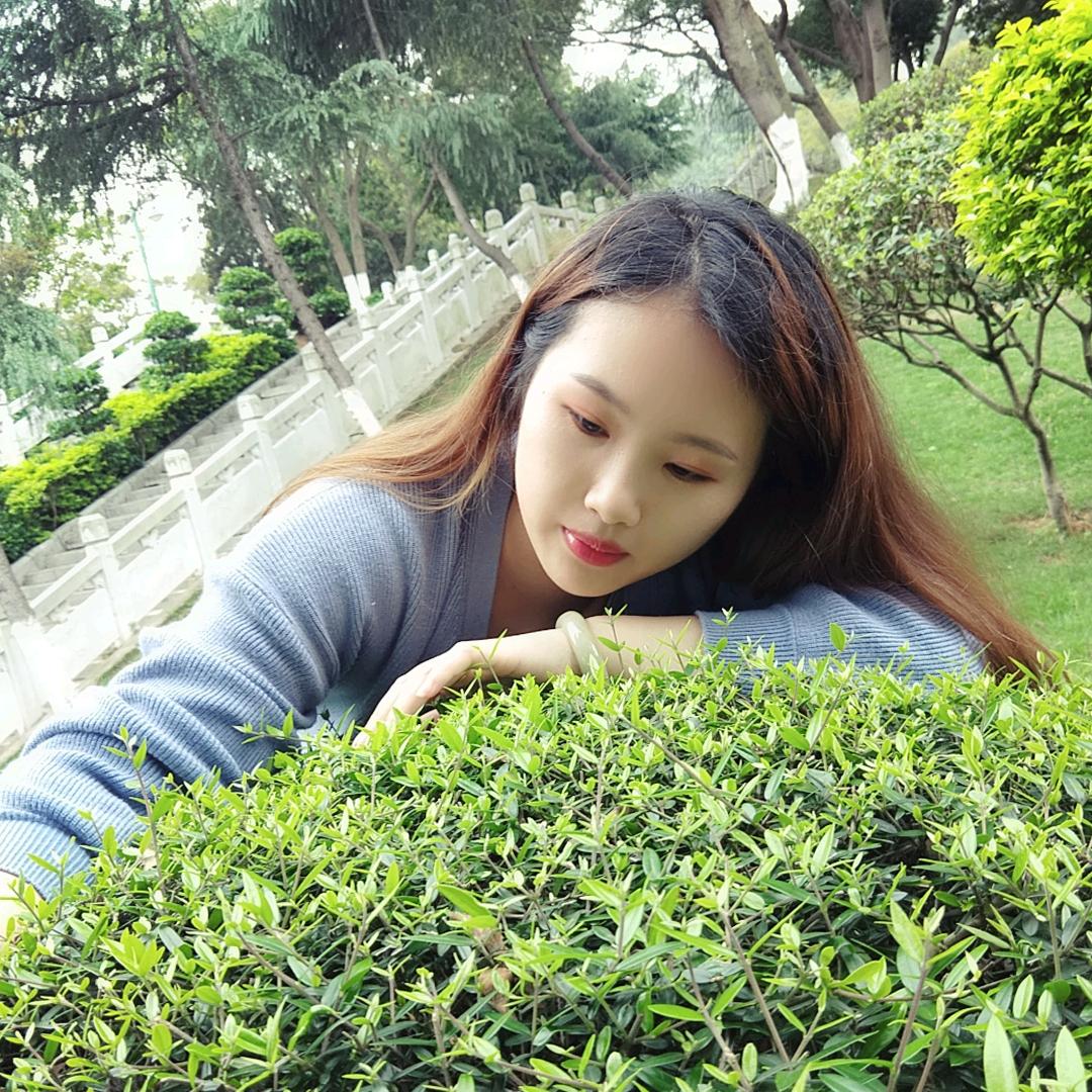 肥肥的妞😘