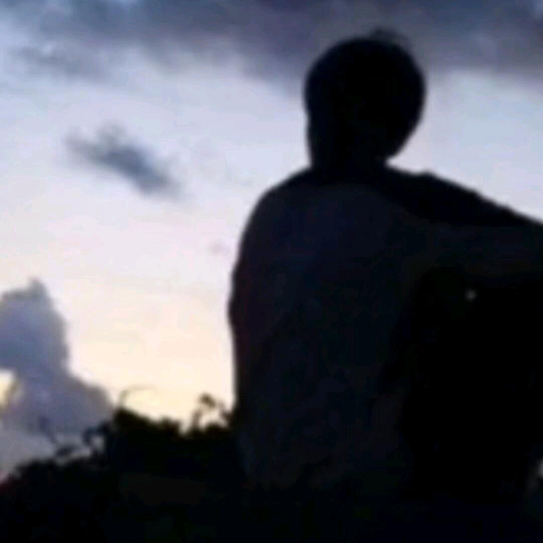 小黑哥《在路上》