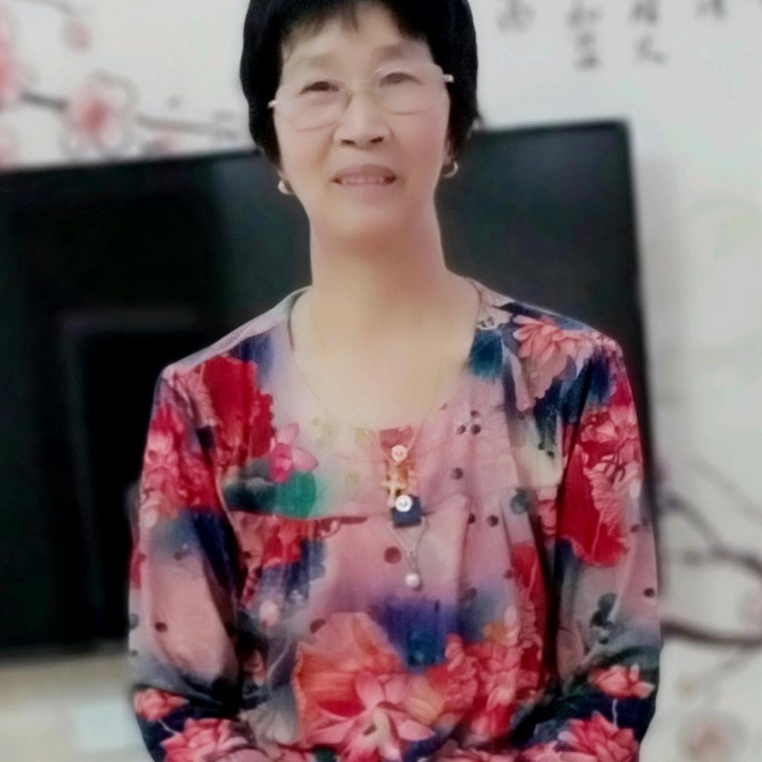 万美英