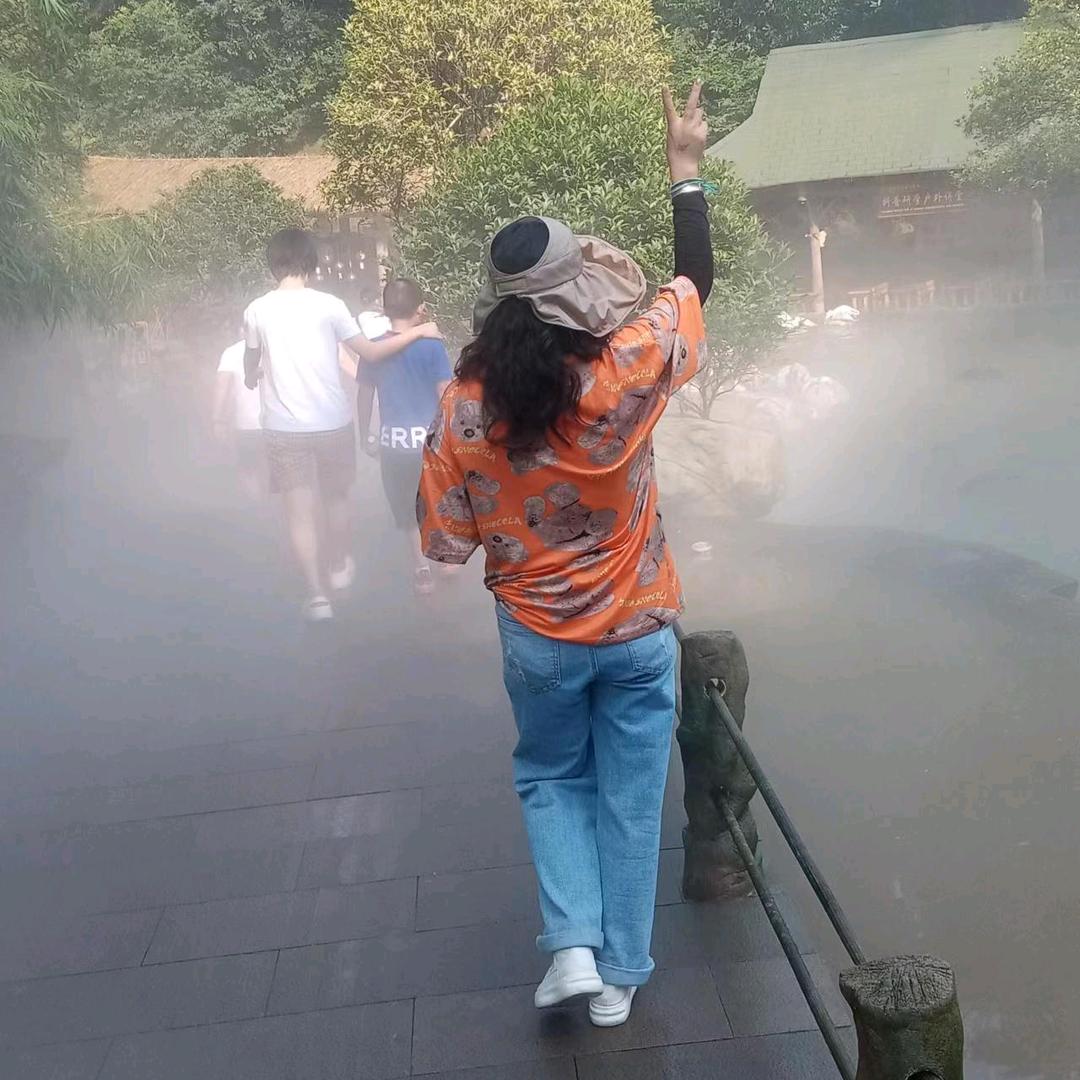 @阿虹